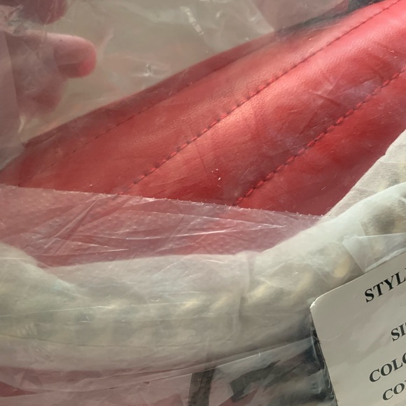 Tory Burch - Picture 3 of 6